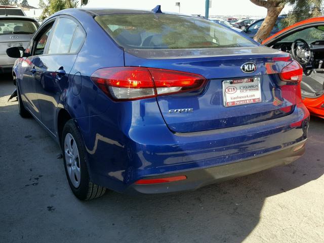 3KPFK4A75HE097111 - 2017 KIA FORTE LX BLUE photo 3