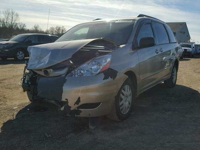 5TDZK23CX8S120478 - 2008 TOYOTA SIENNA CE GOLD photo 2