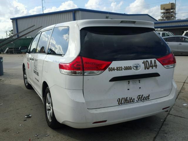 5TDKA3DC3BS006080 - 2011 TOYOTA SIENNA BAS WHITE photo 3