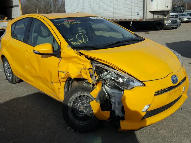 JTDKDTB38E1084639 - 2014 TOYOTA PRIUS C YELLOW photo 9