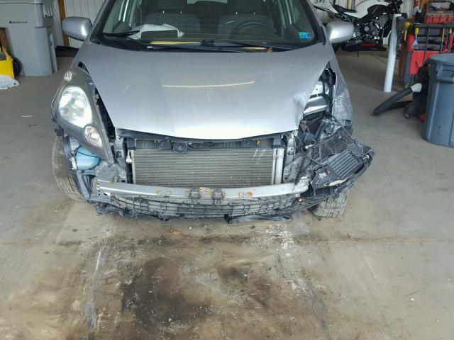 JHMGE8H39CC025283 - 2012 HONDA FIT SILVER photo 9