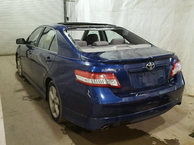 4T1BF3EK4AU552223 - 2010 TOYOTA CAMRY BASE BLUE photo 3