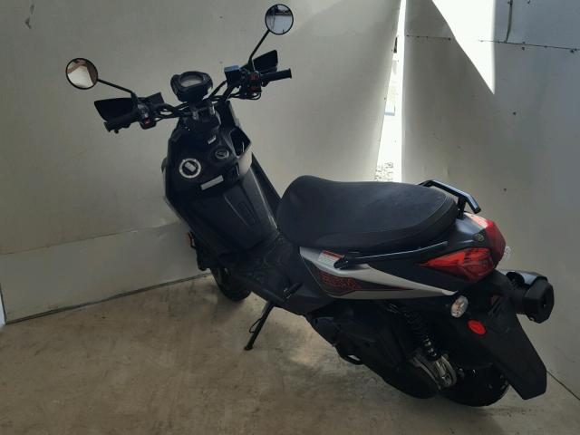 RKRSEB1YXHA002069 - 2017 YAMAHA YW125 TWO TONE photo 3