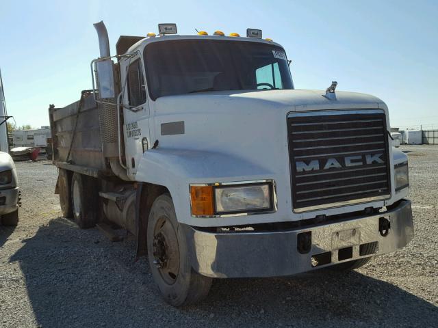 1M1AA13Y2VW071522 - 1997 MACK 600 CH600 WHITE photo 1