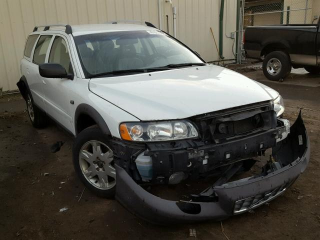 YV1SZ592151174851 - 2005 VOLVO XC70 WHITE photo 1