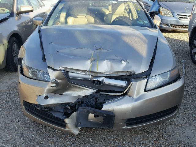 19UUA66285A047225 - 2005 ACURA TL GOLD photo 9