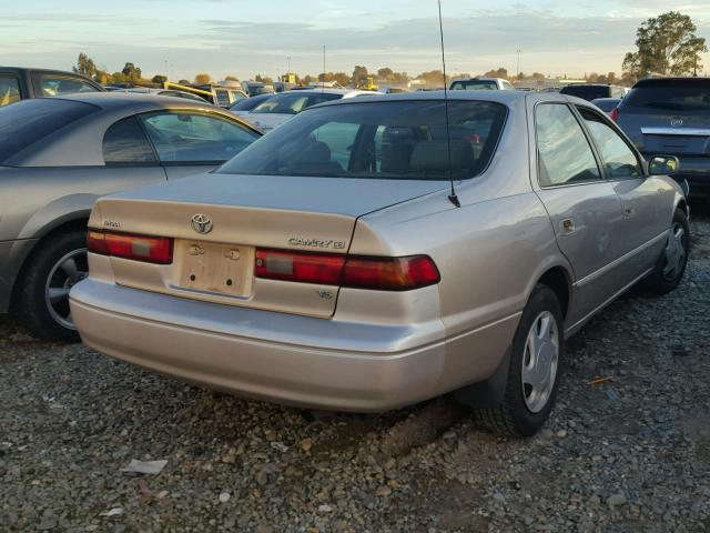 4T1BF22K4WU048082 - 1998 TOYOTA CAMRY CE GRAY photo 4