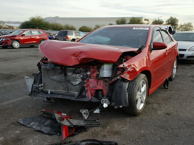 4T1BF1FKXCU587533 - 2012 TOYOTA CAMRY BASE RED photo 2
