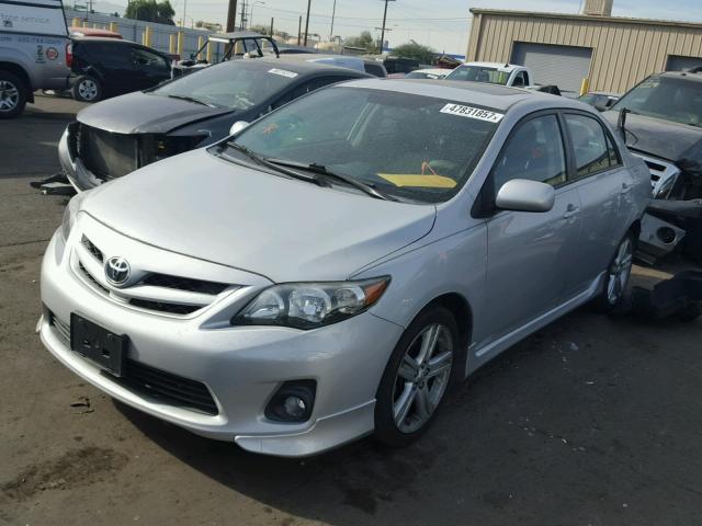 2T1BU4EE7DC988107 - 2013 TOYOTA COROLLA BA SILVER photo 2