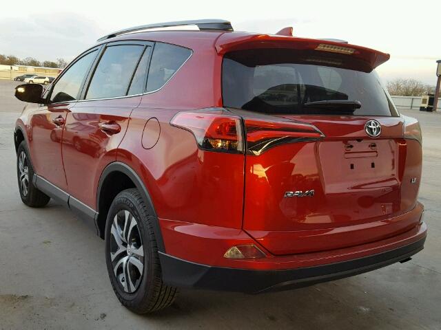 JTMZFREV0HJ132647 - 2017 TOYOTA RAV4 LE RED photo 3