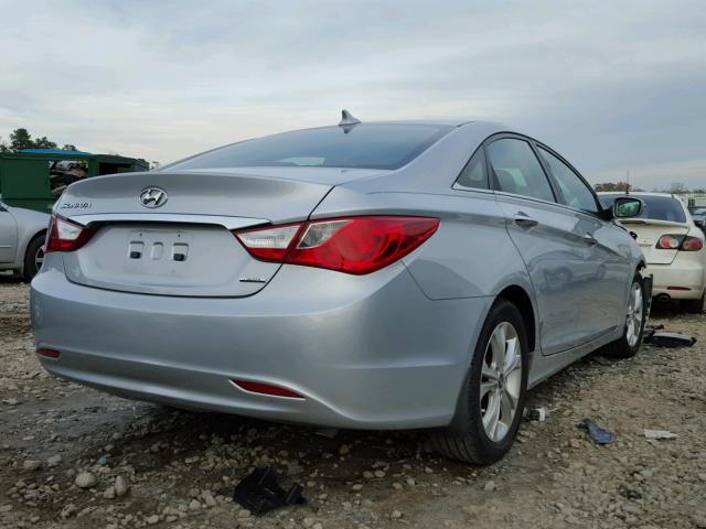 5NPEC4AC2BH279809 - 2011 HYUNDAI SONATA SE SILVER photo 4