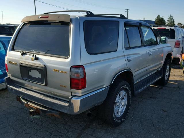 JT3HN86R4X0217929 - 1999 TOYOTA 4RUNNER SR SILVER photo 4