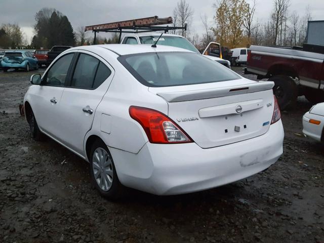 3N1CN7AP8DL879889 - 2013 NISSAN VERSA S WHITE photo 3