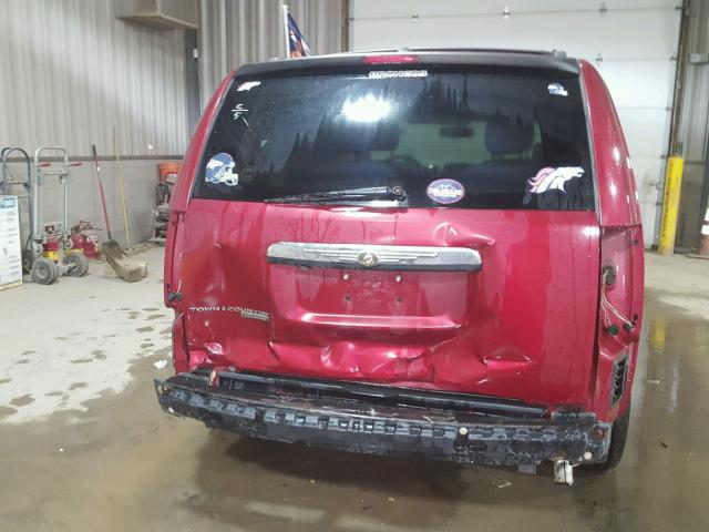 2A8HR54PX8R763442 - 2008 CHRYSLER TOWN & COU RED photo 9