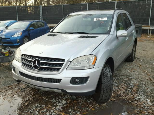 4JGBB86E37A251907 - 2007 MERCEDES-BENZ ML 350 SILVER photo 2