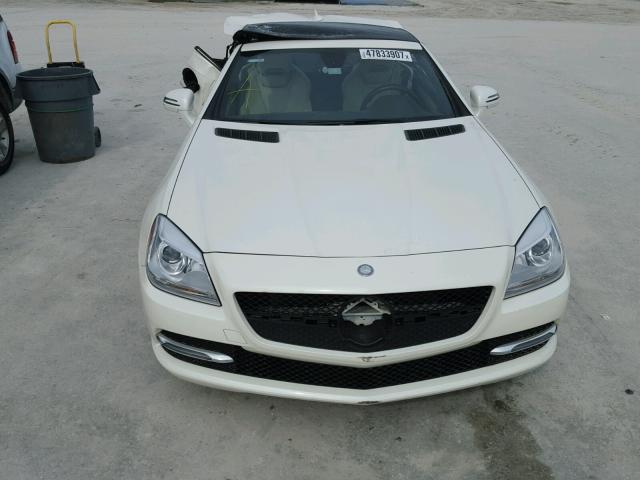 WDDPK4HA2EF087469 - 2014 MERCEDES-BENZ SLK 250 WHITE photo 9