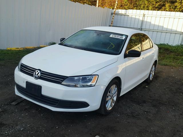 3VW2K7AJ8CM415102 - 2012 VOLKSWAGEN JETTA BASE 白色 照片 2