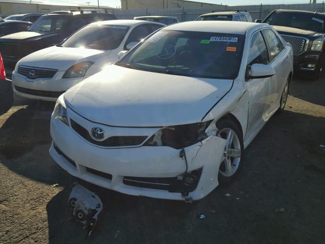 4T1BF1FK8CU587014 - 2012 TOYOTA CAMRY BASE WHITE photo 2