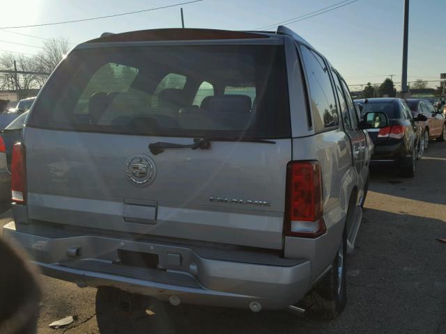 1GYEK63NX5R232788 - 2005 CADILLAC ESCALADE L SILVER photo 4