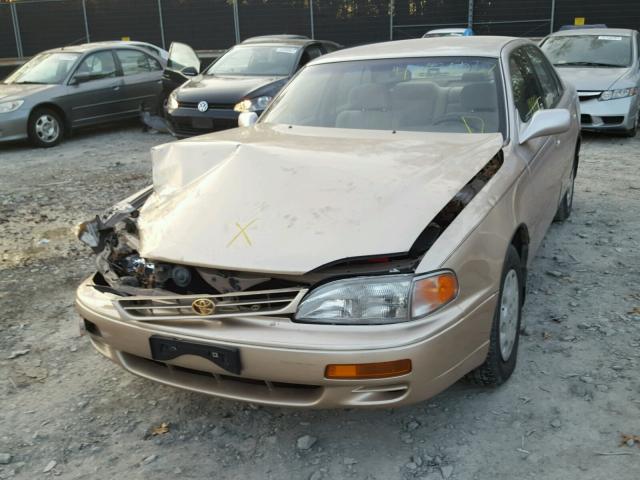 JT2BG12K1T0414667 - 1996 TOYOTA CAMRY DX GOLD photo 2