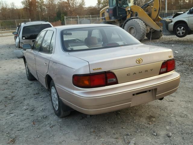 JT2BG12K1T0414667 - 1996 TOYOTA CAMRY DX GOLD photo 3