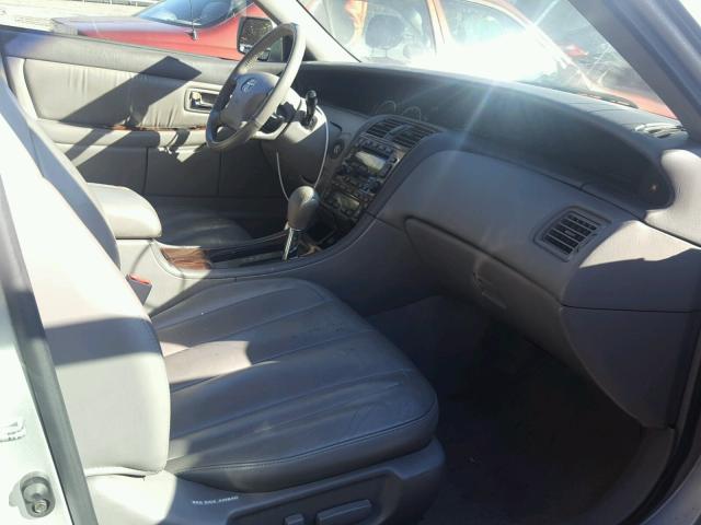 4T1BF28B42U230706 - 2002 TOYOTA AVALON XL Күміс фото 5