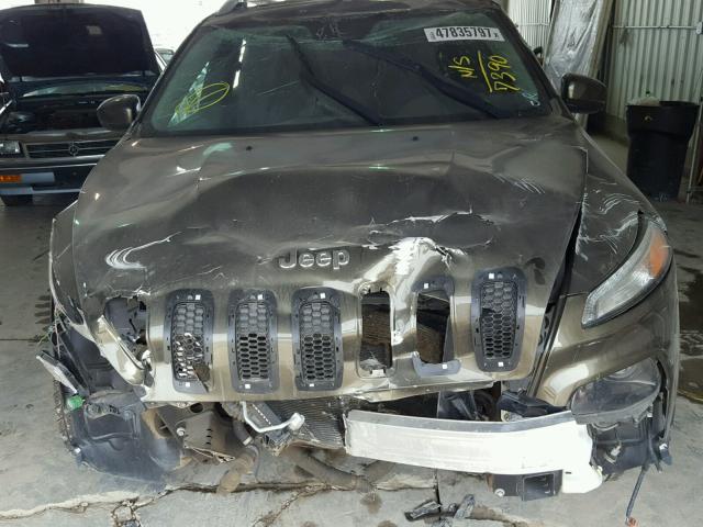 1C4PJMCB6FW697390 - 2015 JEEP CHEROKEE L GREEN photo 7