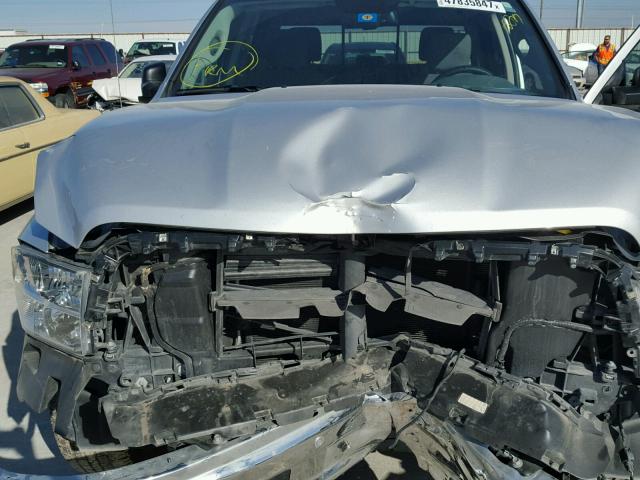 1C6RR7LT9GS316854 - 2016 RAM 1500 SLT SILVER photo 7