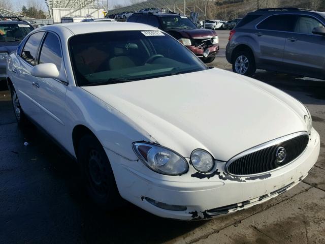 2G4WC532651324086 - 2005 BUICK LACROSSE C WHITE photo 1