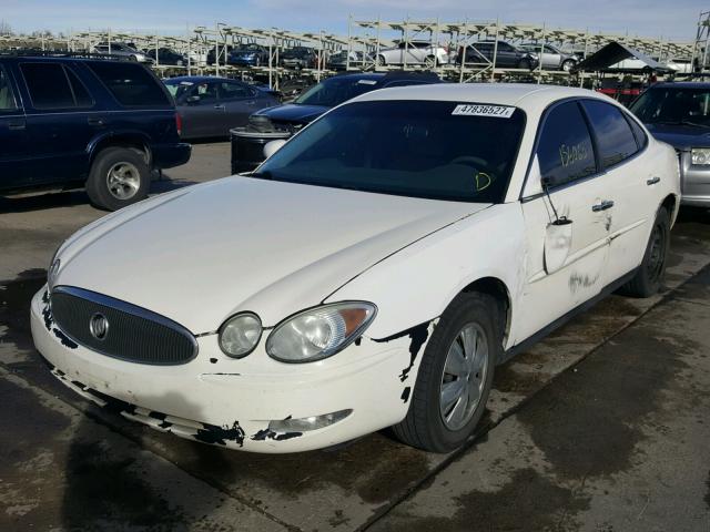 2G4WC532651324086 - 2005 BUICK LACROSSE C WHITE photo 2