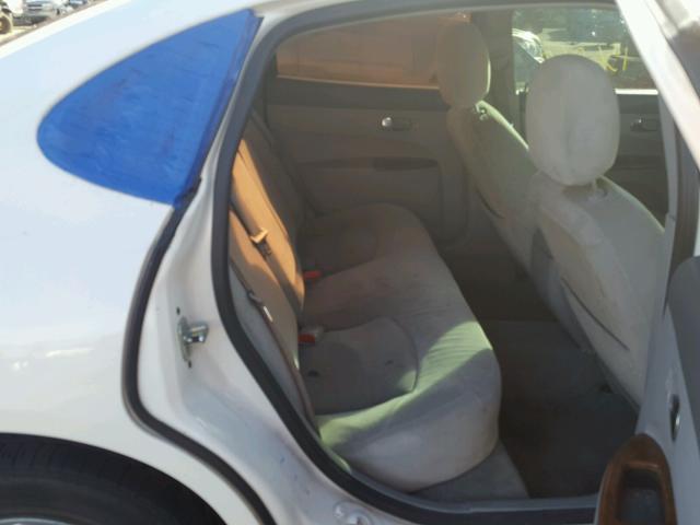 2G4WC532651324086 - 2005 BUICK LACROSSE C WHITE photo 6
