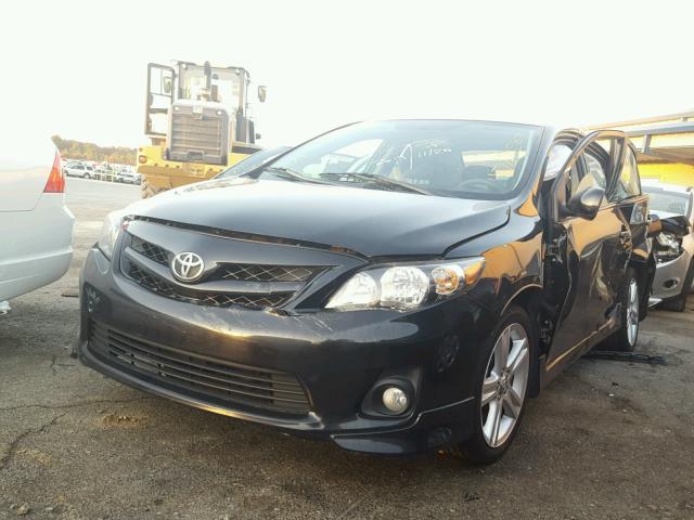 2T1BU4EE5DC124401 - 2013 TOYOTA COROLLA BLACK photo 2