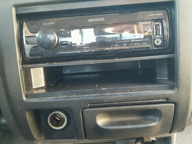 1N6DD26S41C356751 - 2001 NISSAN FRONTIER K SILVER photo 9