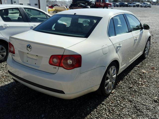 3VWRF71K96M765421 - 2006 VOLKSWAGEN JETTA 2.5 WHITE photo 4