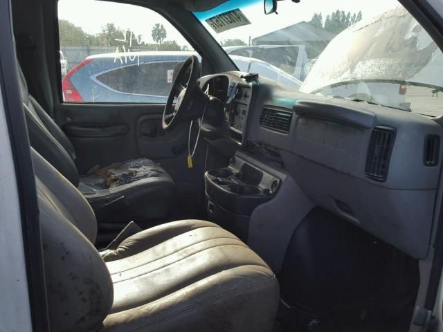 1GCGG29R511113669 - 2001 CHEVROLET EXPRESS G2 WHITE photo 5