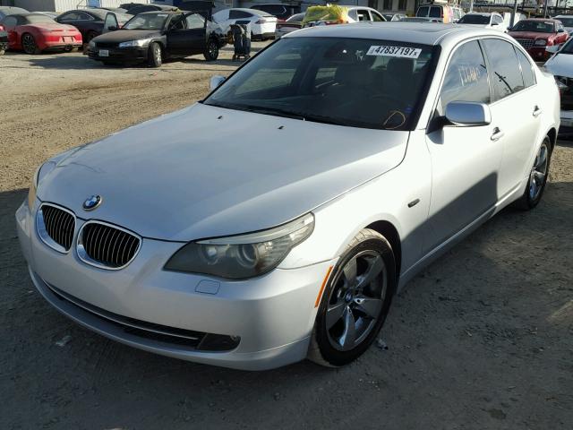 WBANU53579C121888 - 2009 BMW 528 I SILVER photo 2