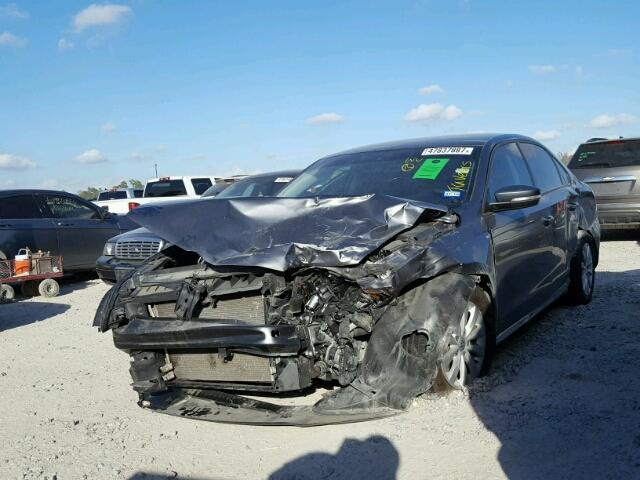 1VWAT7A34FC023007 - 2015 VOLKSWAGEN PASSAT S ნაცრისფერი ფოტო 2