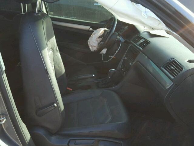 1VWAT7A34FC023007 - 2015 VOLKSWAGEN PASSAT S ნაცრისფერი ფოტო 5
