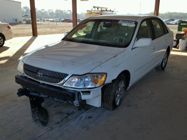 4T1BF28B12U220022 - 2002 TOYOTA AVALON XL WHITE photo 2