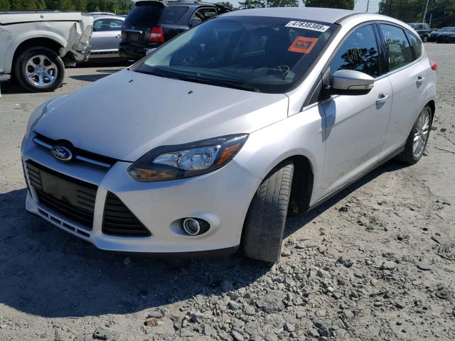 1FADP3N29EL422675 - 2014 FORD FOCUS TITA SILVER photo 2