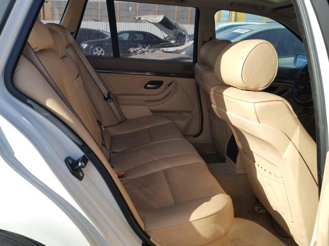 WBADS43422GD86755 - 2002 BMW 525 IT AUT WHITE photo 6