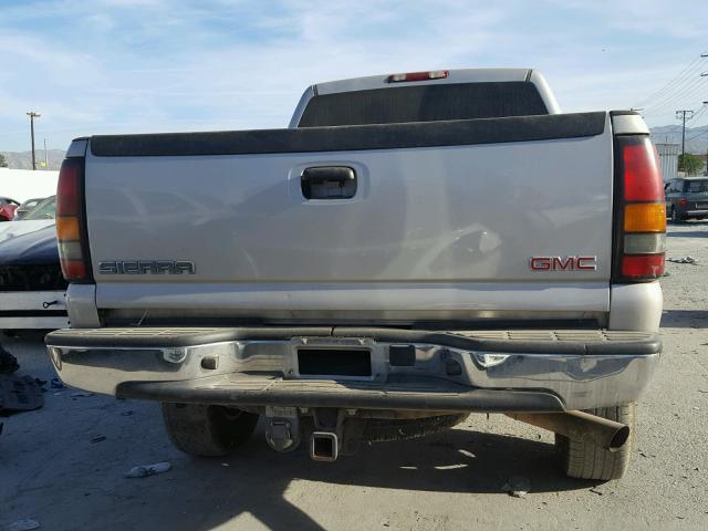 1GTHK23G64F192027 - 2004 GMC SIERRA K25 SILVER photo 10