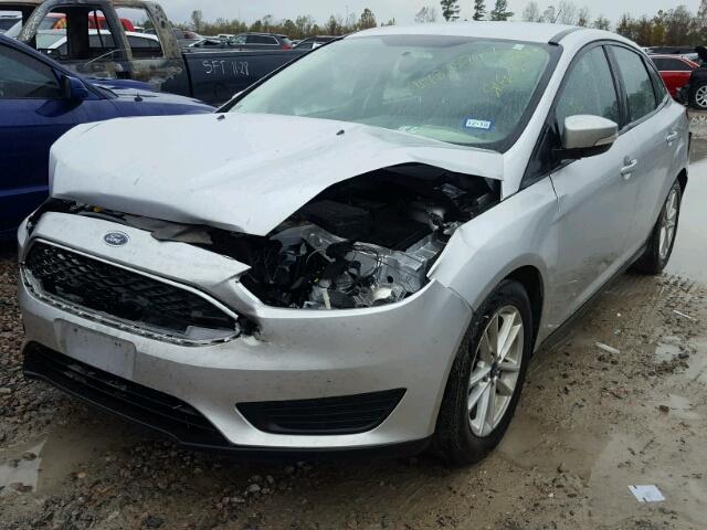 1FADP3F21GL398700 - 2016 FORD FOCUS SE SILVER photo 2