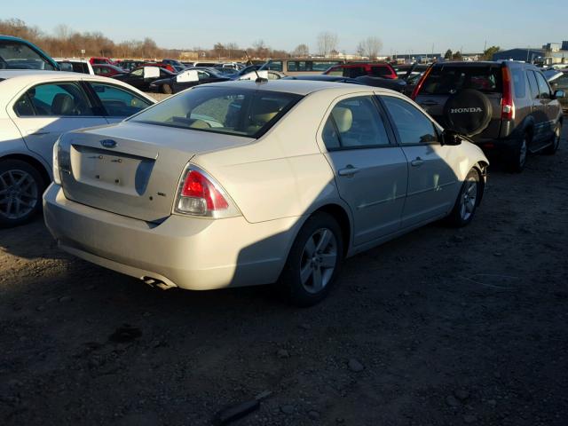 3FAHP07Z18R107787 - 2008 FORD FUSION SE GRAY photo 4