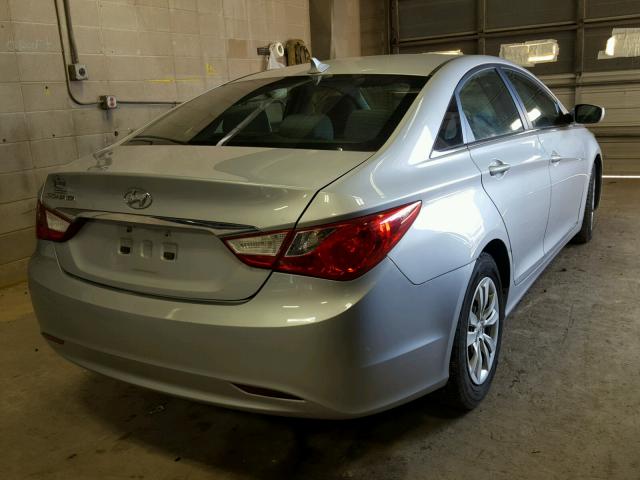 5NPEB4AC8BH026643 - 2011 HYUNDAI SONATA GLS SILVER photo 4