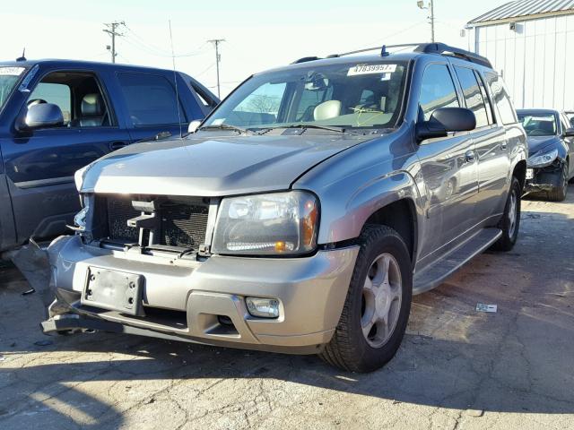 1GNET16S566118795 - 2006 CHEVROLET TRAILBLAZE GRAY photo 2