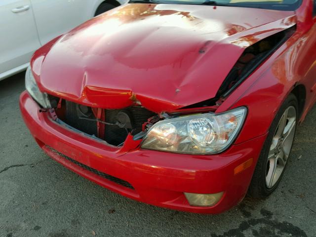 JTHBD192830065950 - 2003 LEXUS IS 300 RED photo 9