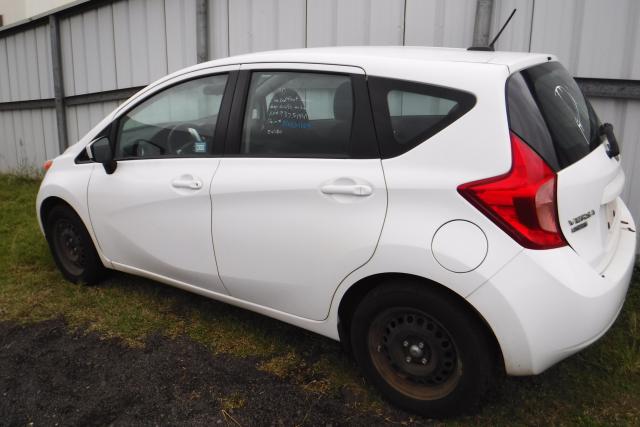 3N1CE2CP0GL360047 - 2016 NISSAN VERSA NOTE WHITE photo 3