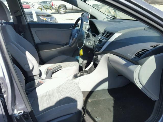 KMHCT4AE9FU887939 - 2015 HYUNDAI ACCENT GLS GRAY photo 5