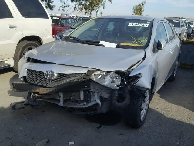 1NXBU40E29Z159667 - 2009 TOYOTA COROLLA BA GRAY photo 2